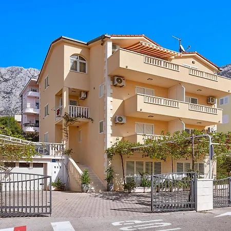 Apartment Ivica