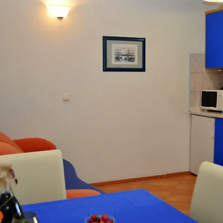 Apartment Ivica Makarska
