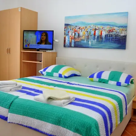 Apartment Ivica *